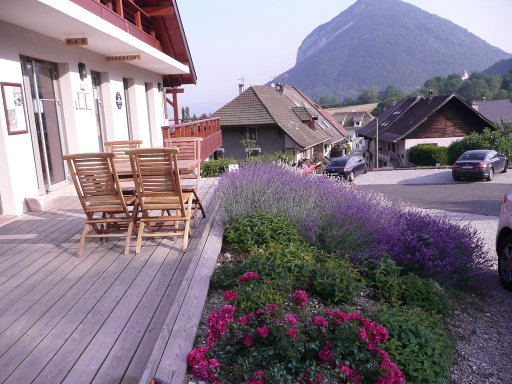 Hotel Golf Et Montagne Talloires Exterior foto
